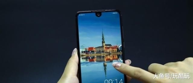 OPPO又一款新机确认,搭载水滴屏幕,网友感叹