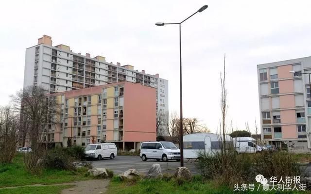 法国连续发生城市暴乱警察与四个街区居民上演