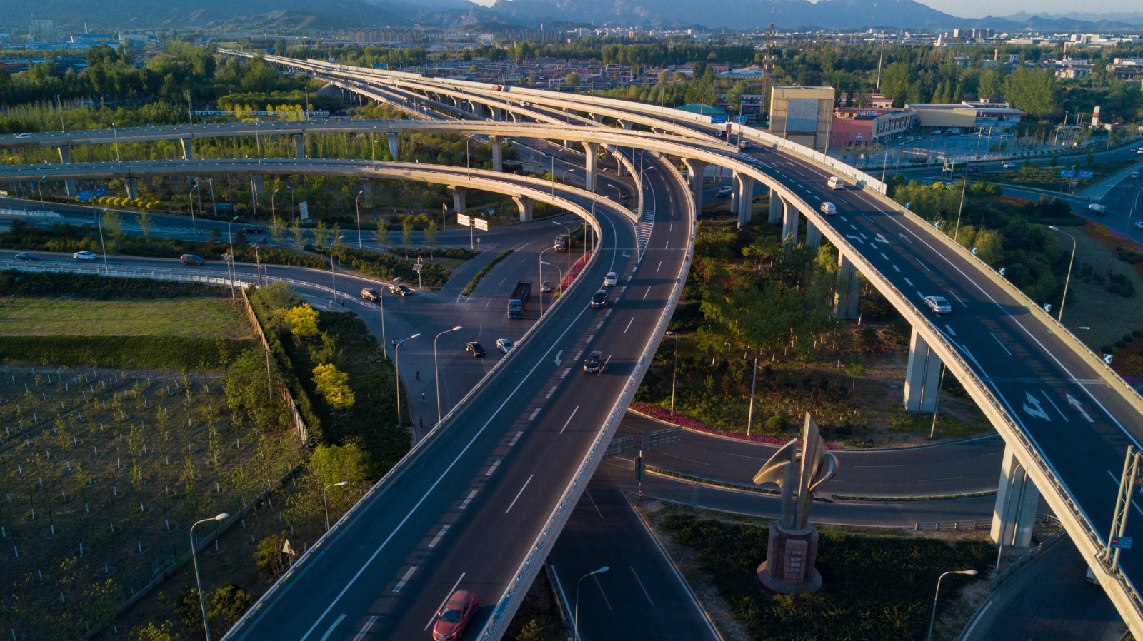 2021年劳动节期间京津冀地区 高速公路禁止危险品运输车辆通行的通告