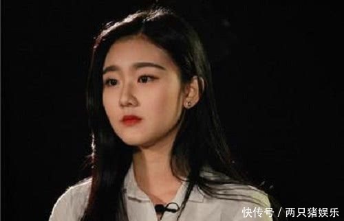 杨幂新签约的女艺人惹争议,网友:这样没礼貌、