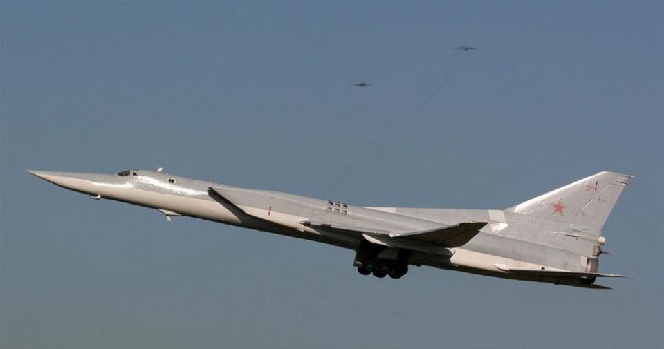 120吨轰炸机比战斗机还快 挂6吨重导弹专打航母 多次求购不卖中国