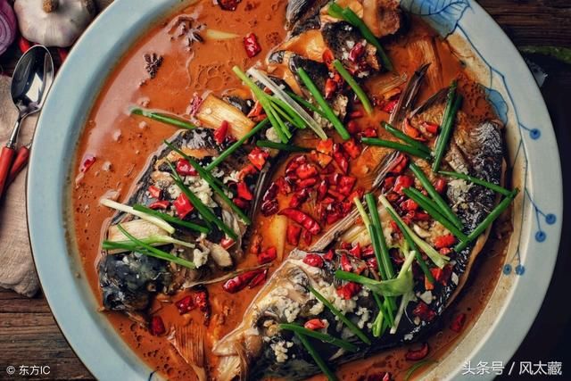 以湘江流域,洞庭湖区和湘西山区三种地方风味为主.