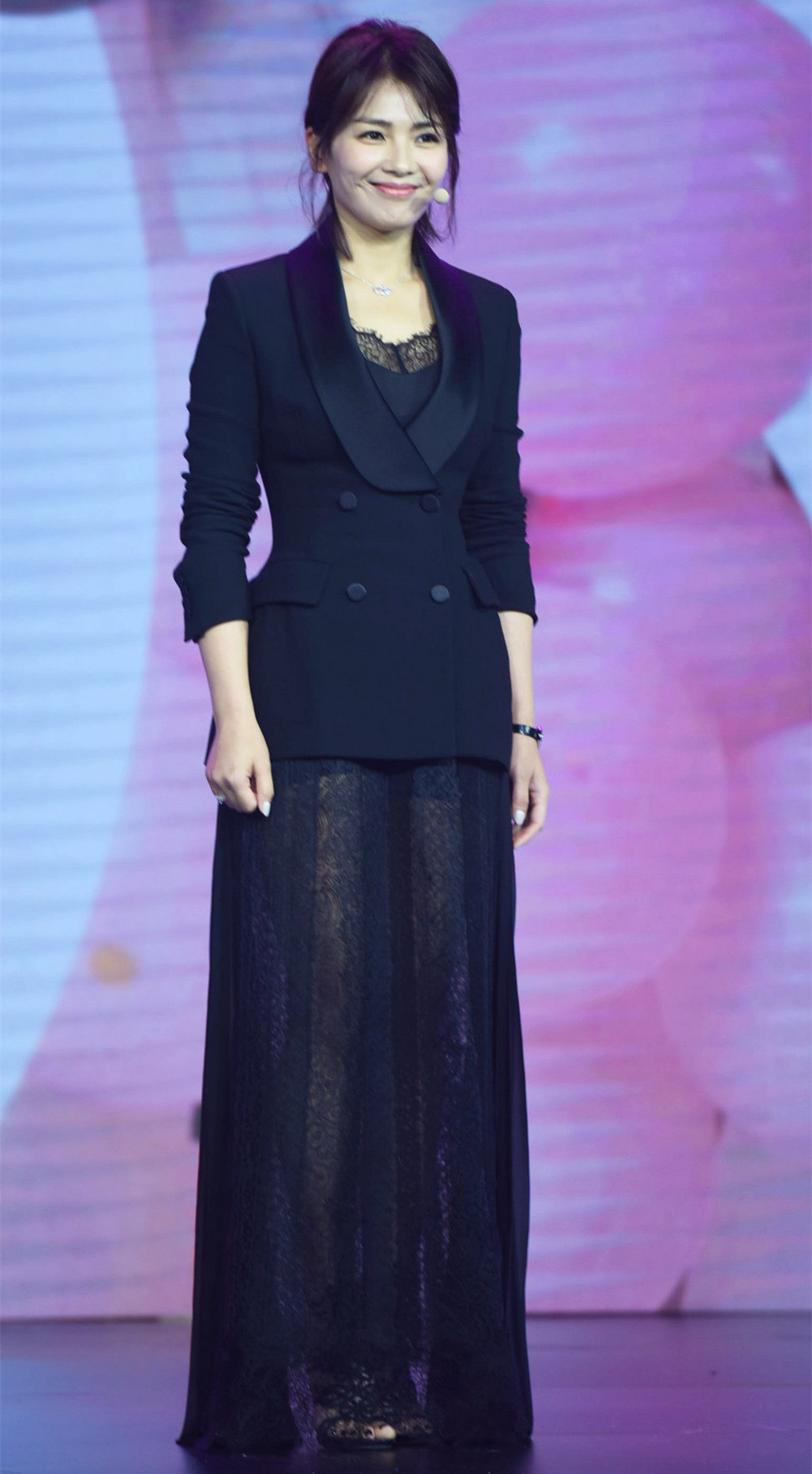 刘涛老穿诡异的黑色透视长裙,是为了遮掩这个缺陷