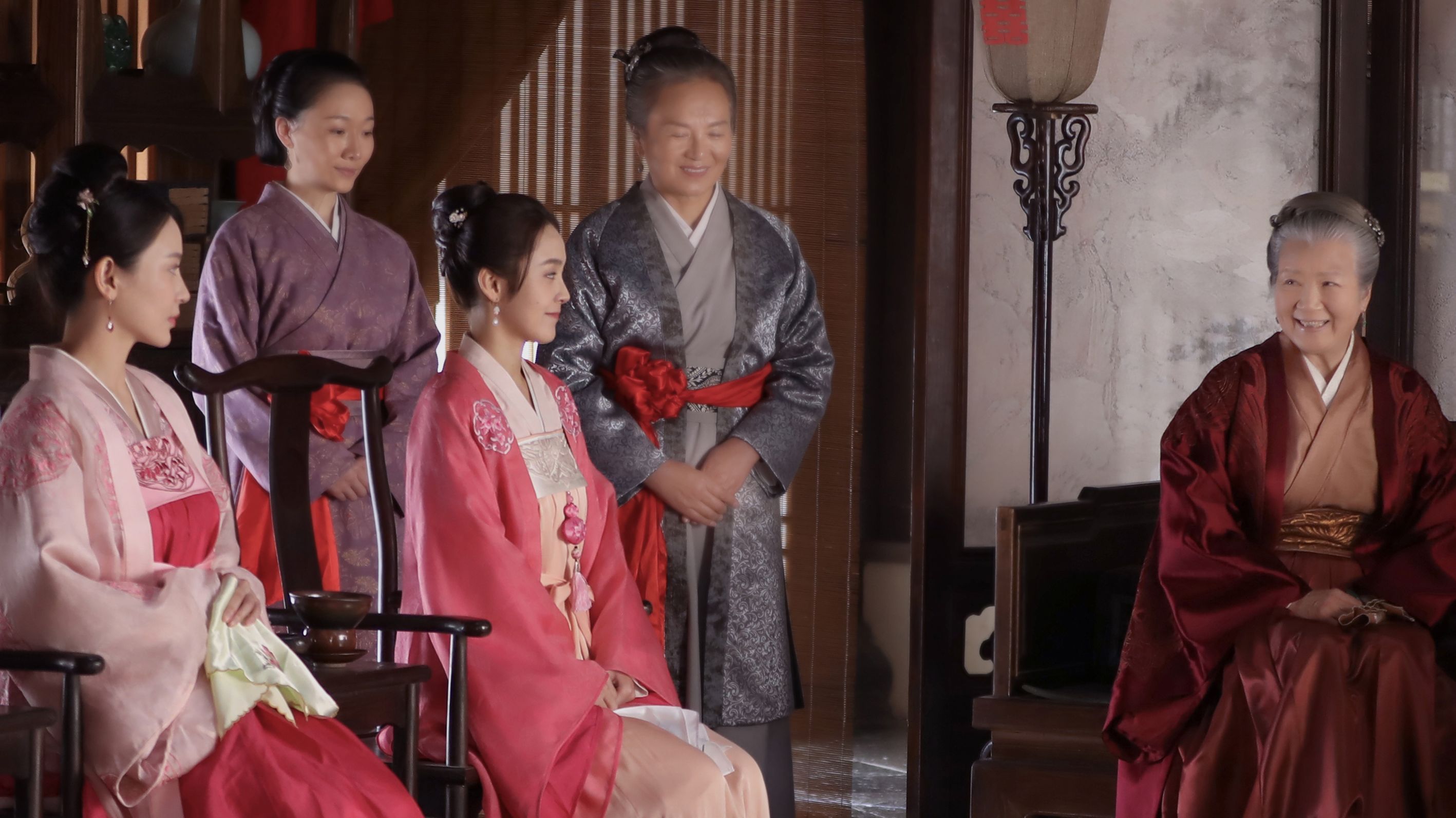 《知否》开播不温不火,能否摆脱宅斗困境