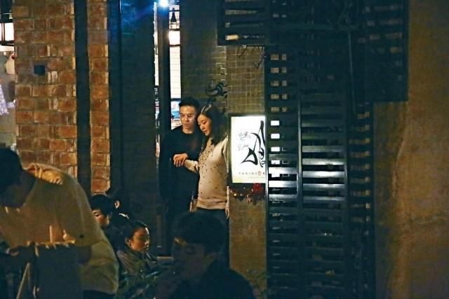 熊黛林老公塑料袋都不舍得让她提,逛街必拎东