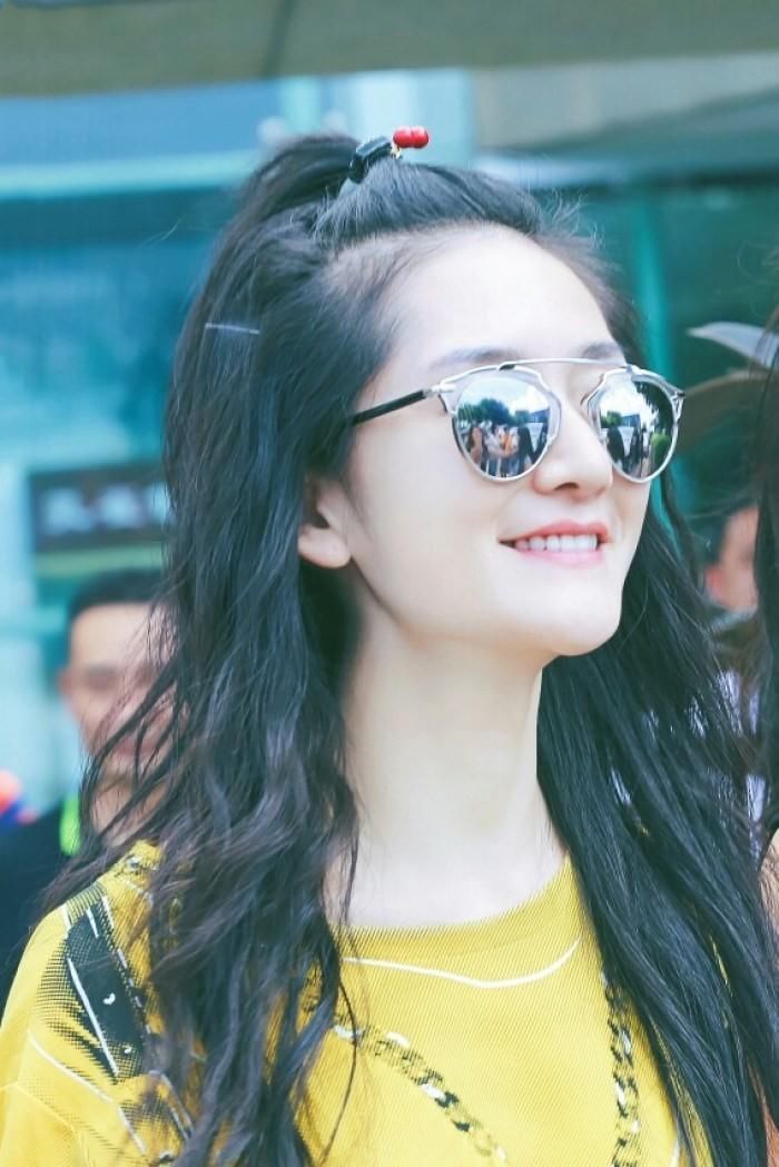 什么样的明星才叫有咖位?谢娜逛菜市场都有记