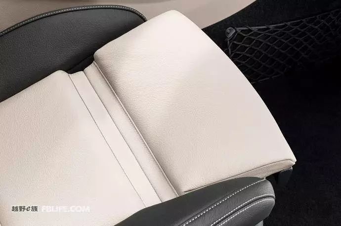 趋近完美的紧凑级跨界车 外媒简评2018款奔驰GLA250