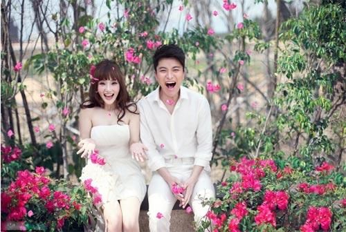 贾乃亮宽恕李小璐却摘掉了婚戒?网友:看李小璐