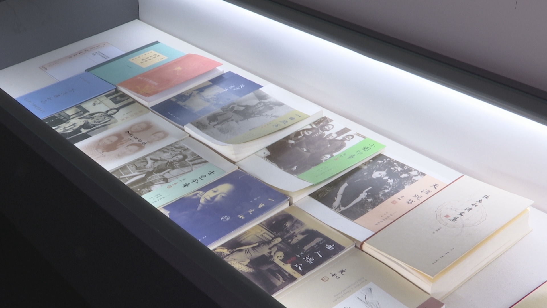 “一生爱好是天然——张充和诞辰110周年纪念展”保利艺术博物馆开展_北京时间