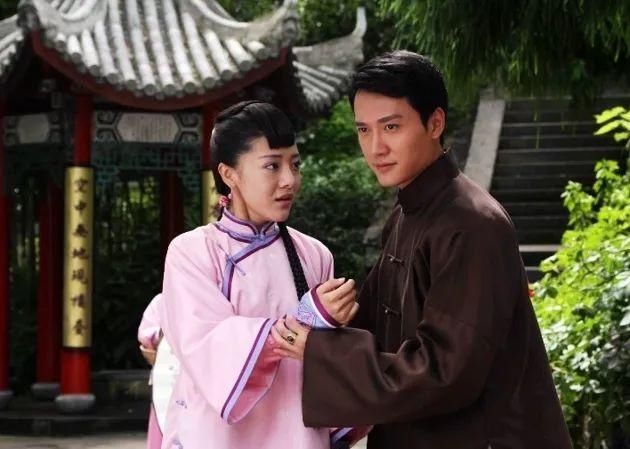 他出道时默默无闻,遇上杨幂一夜爆红,影帝级的