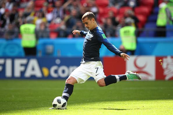 世界杯皇马5比1压倒巴萨,曼联不败仍逊色1队,