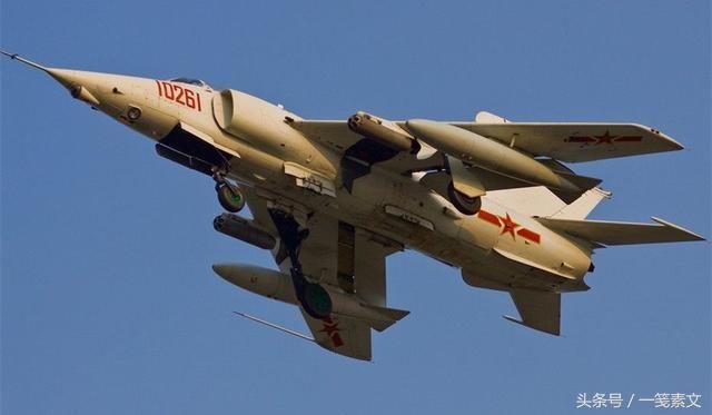 强5攻击机, 双23航炮带装甲, 低空格斗能力让幻