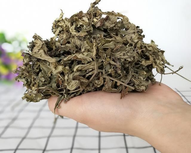 生真菌引起脚气脱皮,农村医生教三个土方法,摆