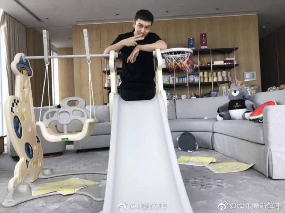 疑似回应芳华女星点赞事件?刘亦菲这条微博