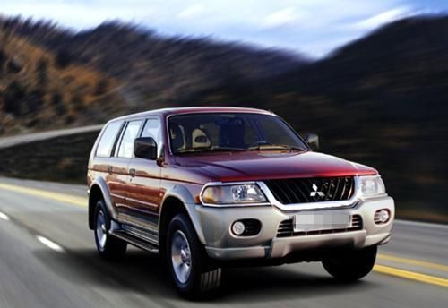 3,三菱帕杰罗 去川藏线自驾游,三菱帕杰罗的占比还是十分可观的.空