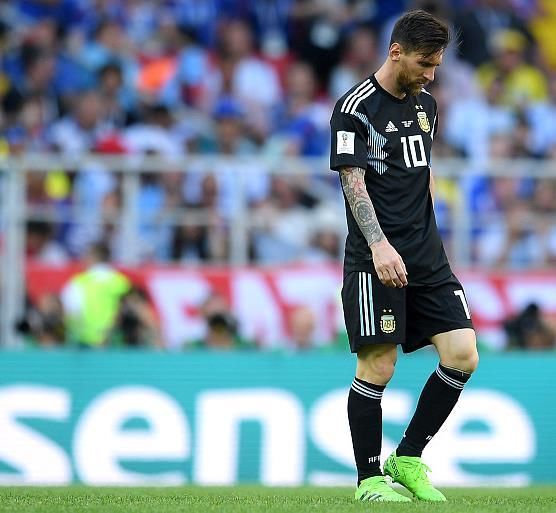 战!跟C罗一个剧本却两种结局 学老马发泄式踢飞球