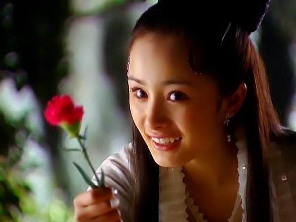 19岁杨幂出演最美的聂小倩剧照,灵气十足,宛若