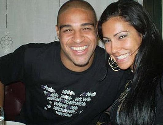 足球巨星因父去世沉迷酒色,身体发胖无法踢球