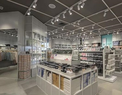 他创办家居品牌叫板宜家,1年开店数百家,估值