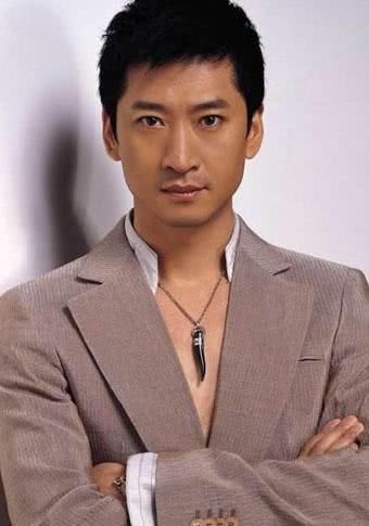 周杰坦言为何退出娱乐圈,用他话说:不肯低头,