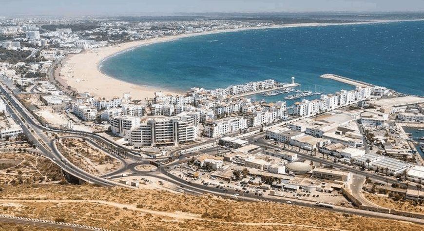 非洲唯一一个发达国家,没有一个黑人,要与非洲