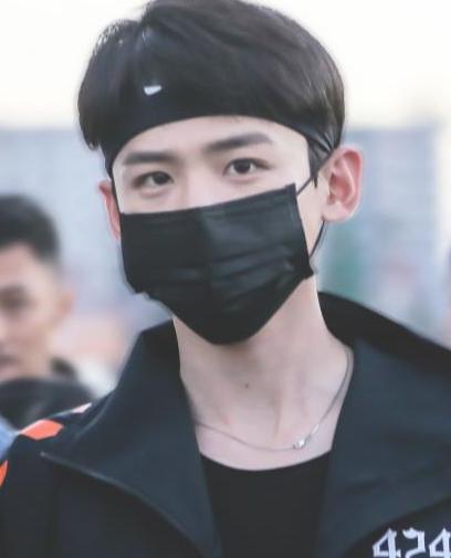 7位戴口罩的小哥哥,我找白敬亭用了2秒,你找鹿