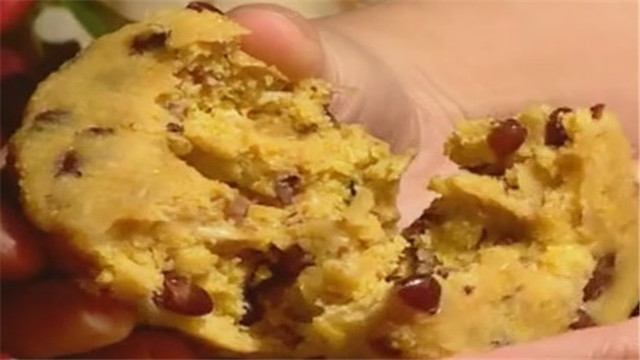 《快乐生活一点通》20180108火爆的排队窝头 《快乐生活一点通》20180108火爆的排队窝头