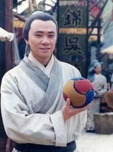 关于足球的古诗,原来李白、杜甫、王维、李隆