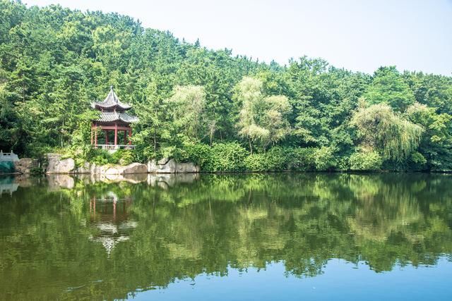 山东最凉爽的海边城市,山海相连,佛家圣地,是黄