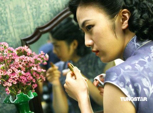 女星旗袍照PK,刘亦菲只能垫底,第一名无法超越