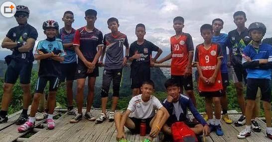 奇迹出现!失踪10天的泰国13人足球队全部生还