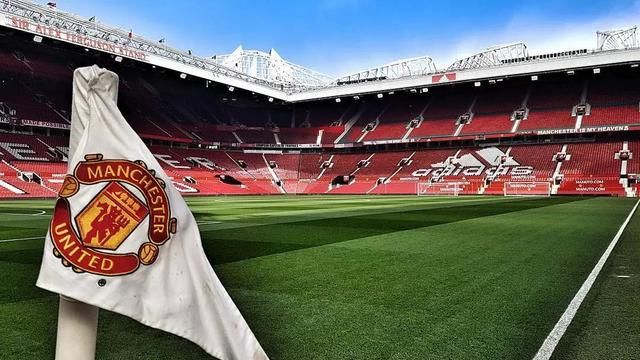 官方回顾:曼联经典逆转-99欧冠决赛击败拜仁捧