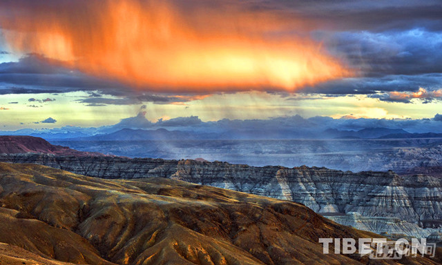 【砥砺奋进的五年】喜看西藏阿里 天赋神奇人间沧桑 【砥砺奋进的五年】喜看西藏阿里 天赋神奇人间沧桑
