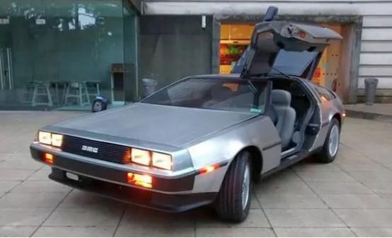 头号玩家中女主阿尔忒弥斯那辆红色摩托是何来