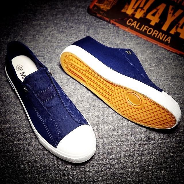 大夏天就别穿皮鞋了,现在的潮男都在穿休闲鞋