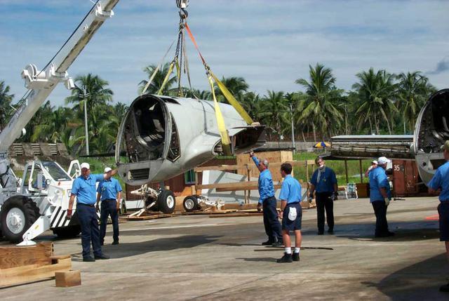 被王伟迫降的美军侦察机拆解全过程实录