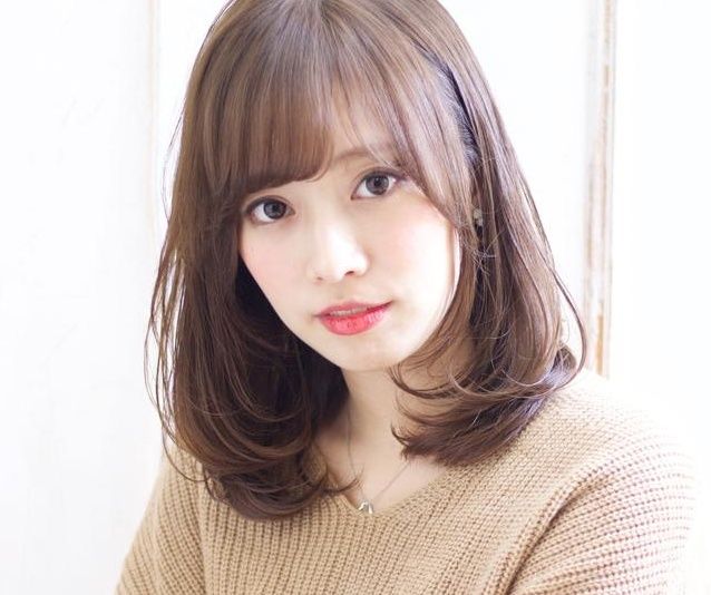 中短发发型如何打理出蓬松感?