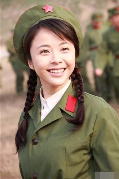 杨若兮晒3岁儿子表情包，福宝长得越来越像爸爸