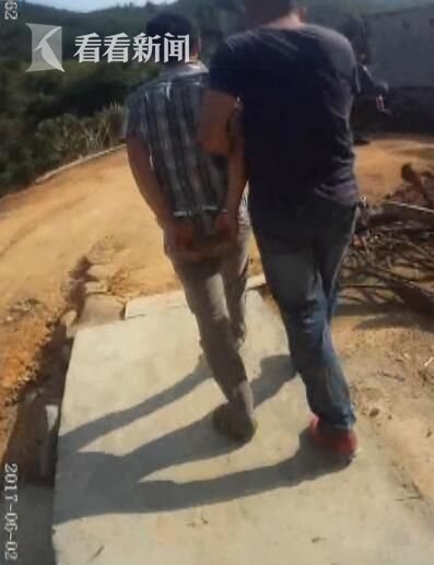 经审讯,嫌疑人黄某交代了自己谎称“富二代”,强奸抢劫女学生的犯罪行为。至此,从接警到抓捕嫌疑人,案件历时18个小时成功告破。