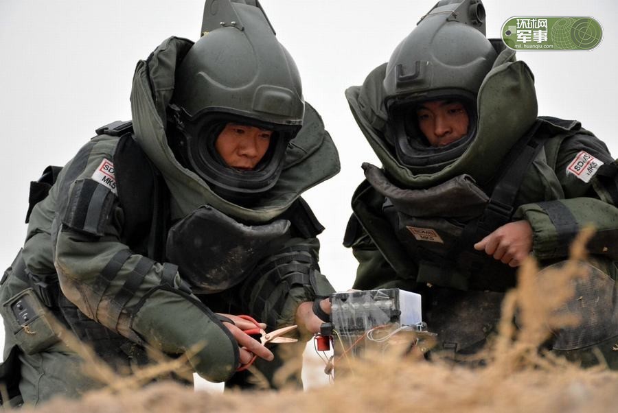 他们就是——驻守在反恐一线的武警新疆总队四支队特勤中队!