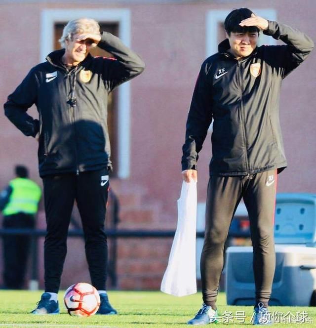 名记质疑华夏双主教练制 谢峰当主教练!踢世界