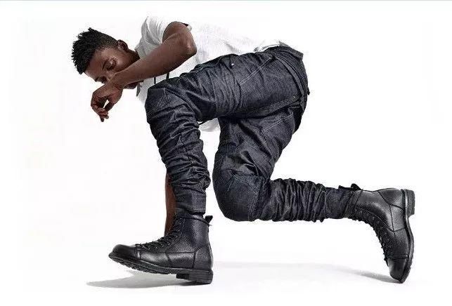 哦!牛仔裤屁股兜上的花花,原来叫袋花,品牌不同