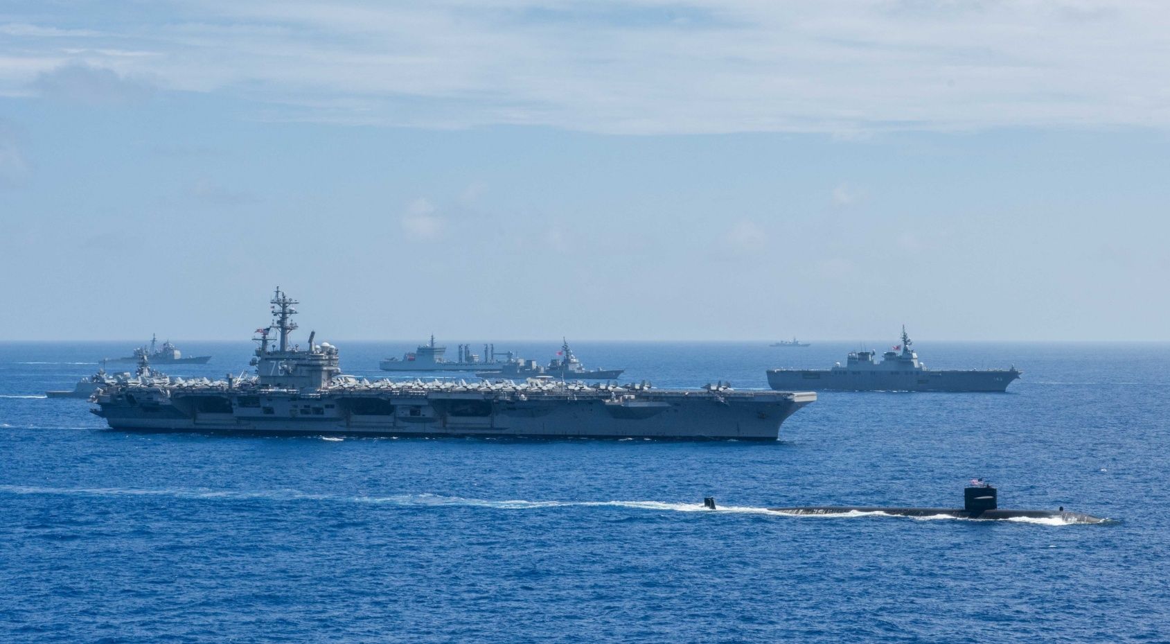 解放军电子侦察船抵近侦察美日印马拉巴尔联合