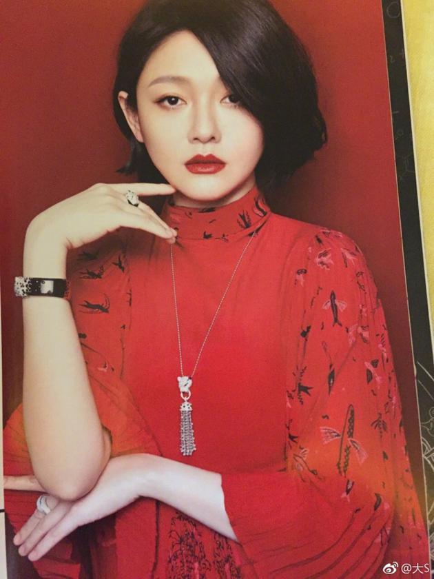 大S晒杂志大片红唇性感 称长生不老比老更可怕
