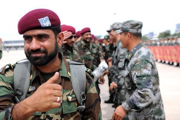 经济危机席卷巴基斯坦,求援惨遭多国拒绝,关键