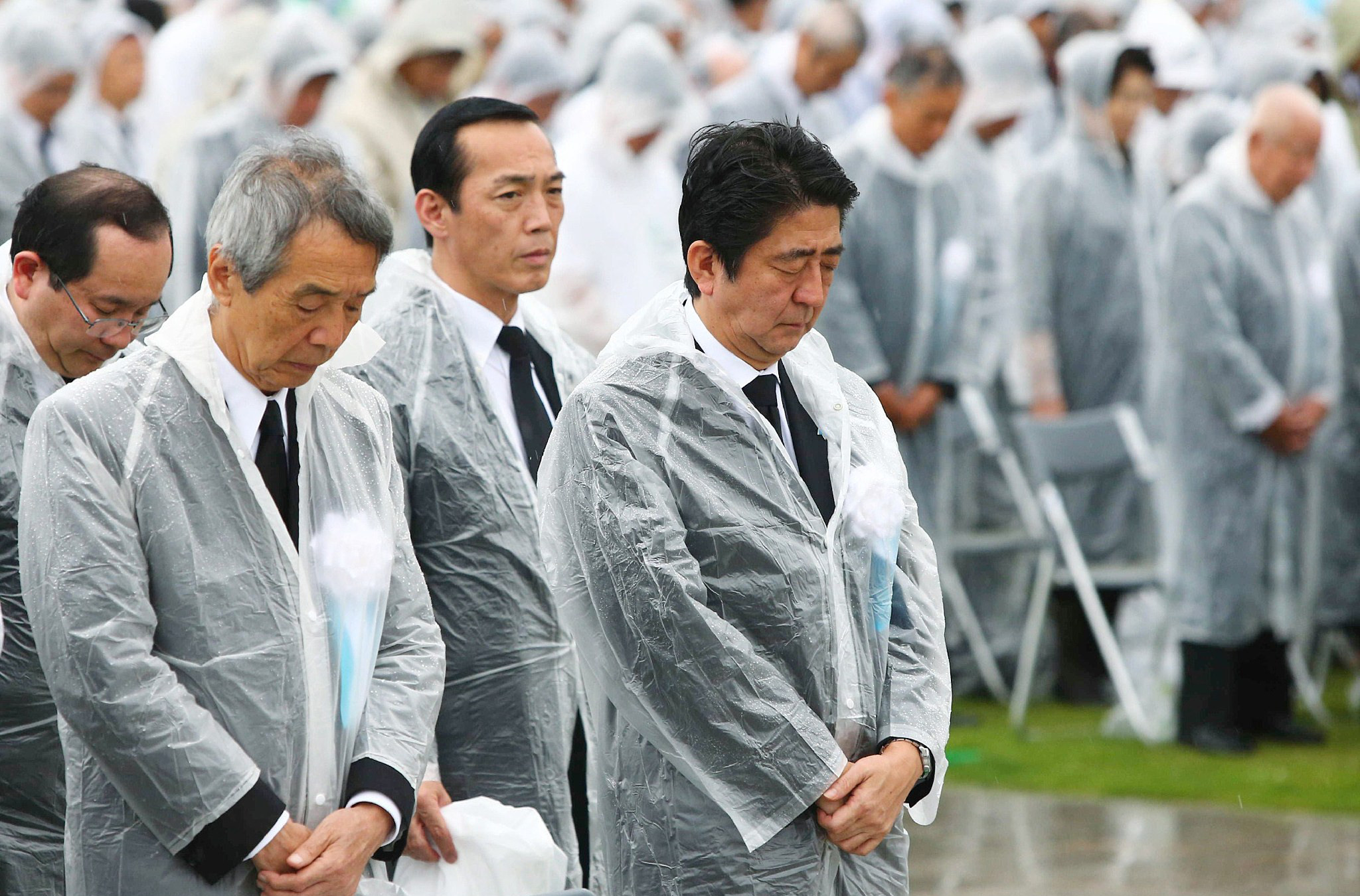 当地时间2014年8月6日，日本广岛，日本首相安倍晋三出席二战广岛原子弹爆炸69周年纪念仪式。