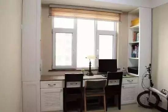 飘窗改成书桌 飘窗改成书桌