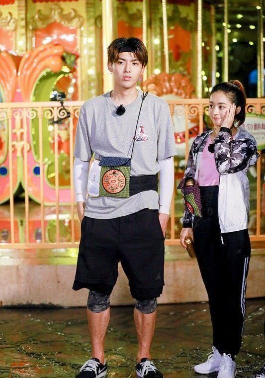 吴亦凡赵丽颖彩排照曝光十分般配 但粉丝早就