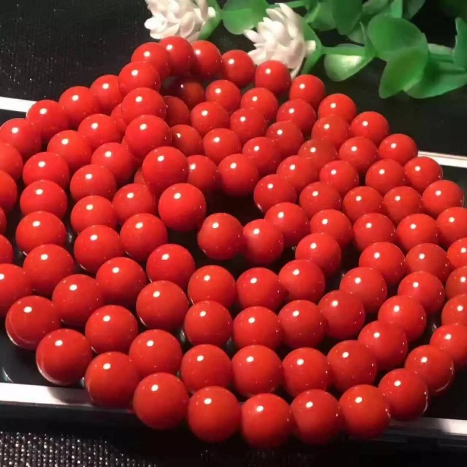 颜色相对锦红偏紫,整体为紫红色,如绽放的玫瑰,史上至今都较为罕见