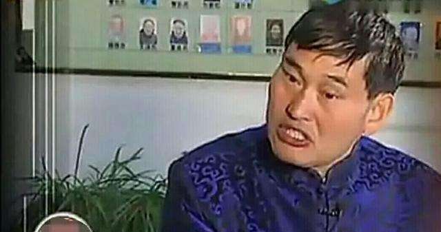 快年底了,大衣哥怒晒村民7年来打的欠条, 网